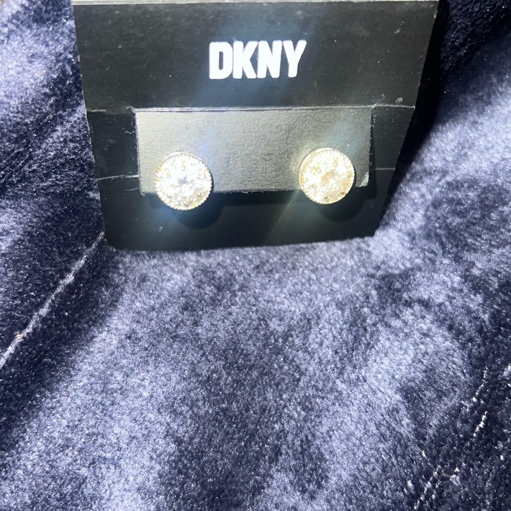 DKNY silver Stud earrings - Picture 2 of 5